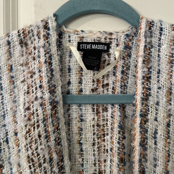 Steve Madden poncho - Picture 3 of 6